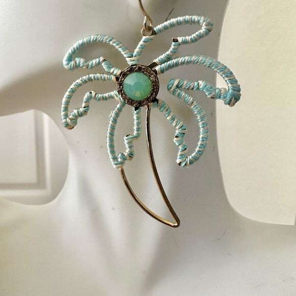 Lauren Conrad thread wrapped palm tree earrings - Picture 5 of 8